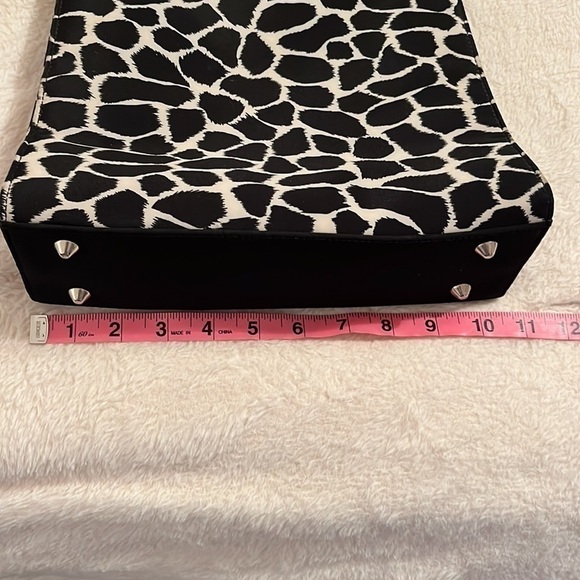 APOSTROPHE Black and Cream Animal Print Shoulder Bag - Picture 9 of 10